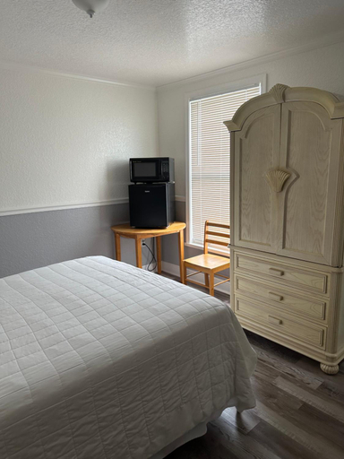 Bedroom 8