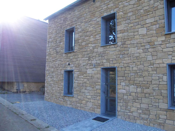 Exterior 4