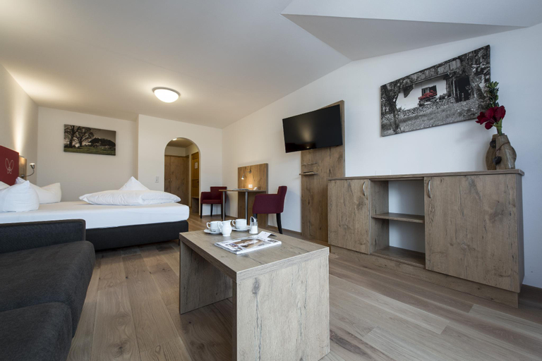 Bedroom 23