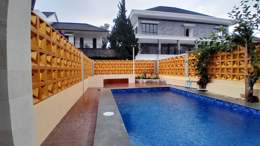 Swimming Pool 3