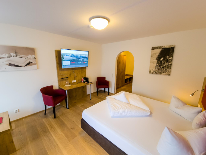 Bedroom 12