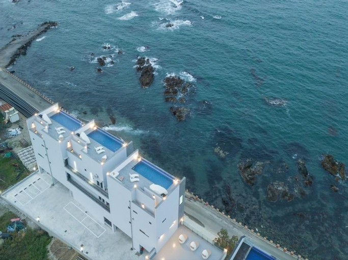 Pohang Vida Feliz Pool Villa, Pohang