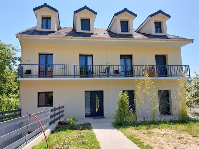 Others 5, Residence de la gare, chambre meublee, Essonne