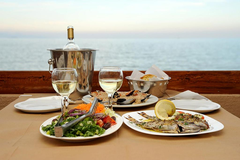 Food & Drinks 5, Hotel Pelagos Studios, Central Greece