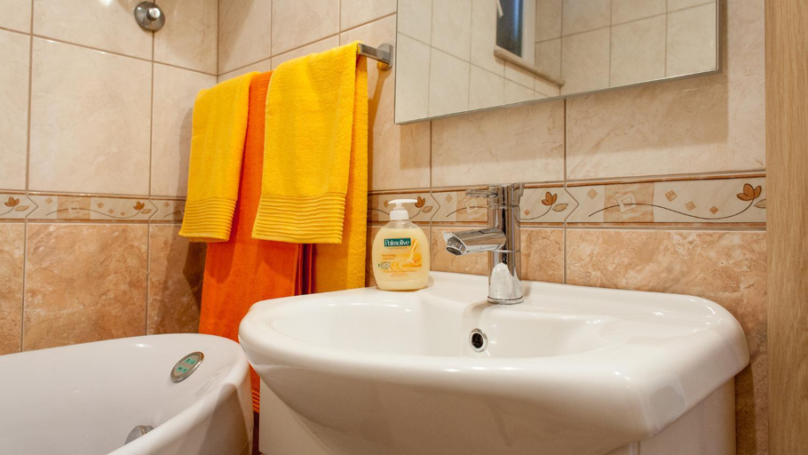 Bathroom 5, Apartments Toni, Omiš