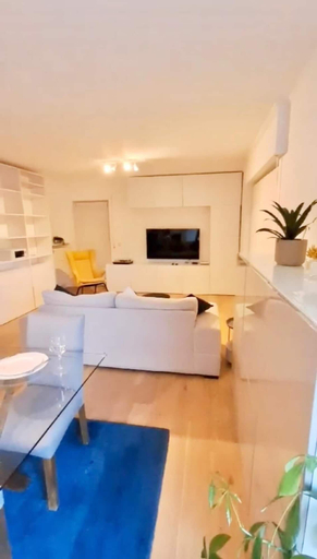 Others 5, Bright 2 bedrooms flat w parking&balcont, Luxembourg
