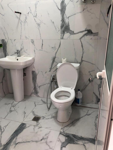 Bathroom 4, SeaSideGolem Apartments, Kavajës
