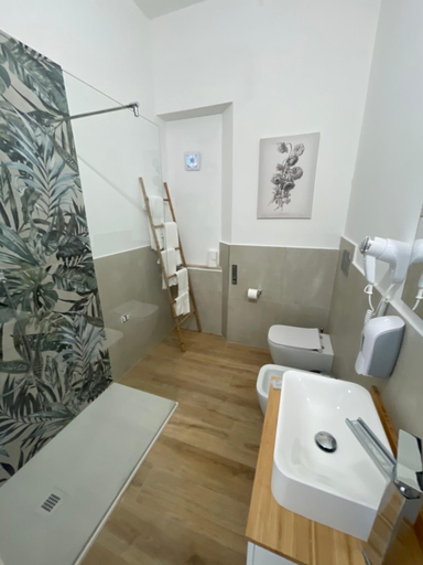 Others 5, Montecristo B&B, Grosseto