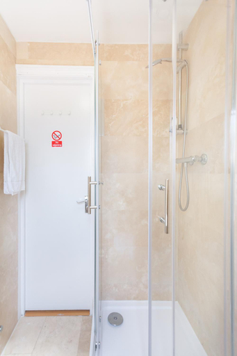 Bathroom 3, Holloway Apartments, London