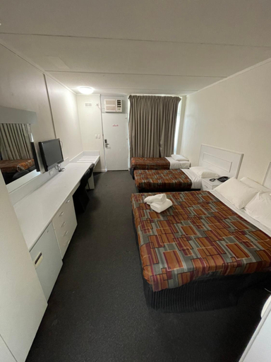 Bedroom 12