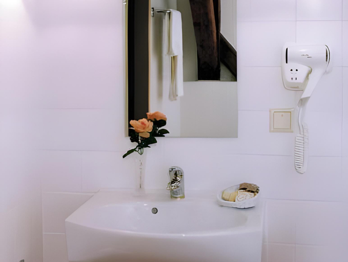 Bathroom 4, Hotel Gutenbergs, Riga