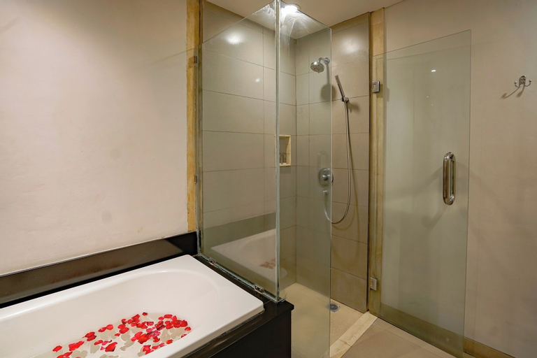 Bathroom 19