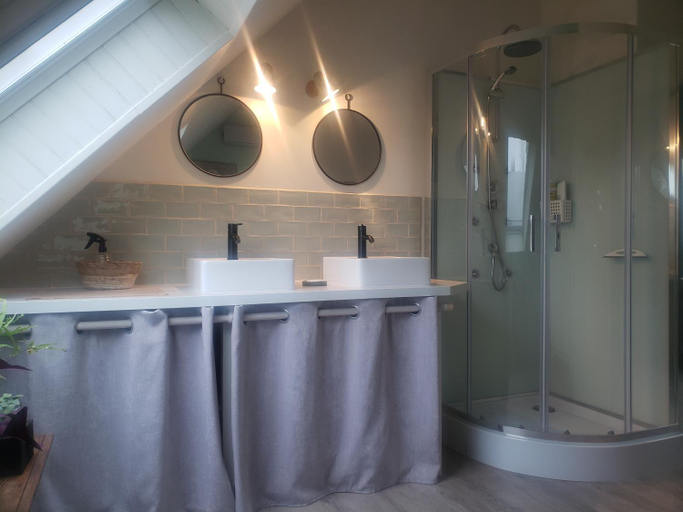 Bathroom, Avel Glaz - Chambres d'hotes pour randonneurs et cyclistes, Finistère
