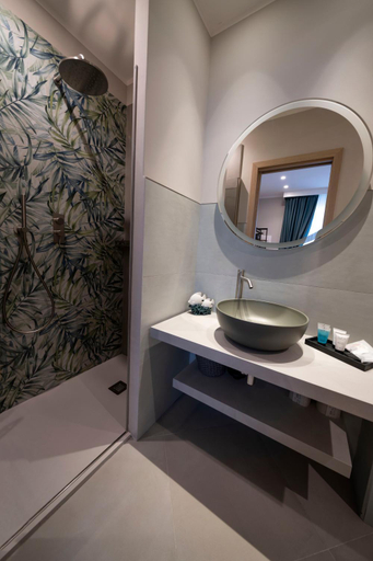 Bathroom 2, Porto Ercole Guest House, Grosseto