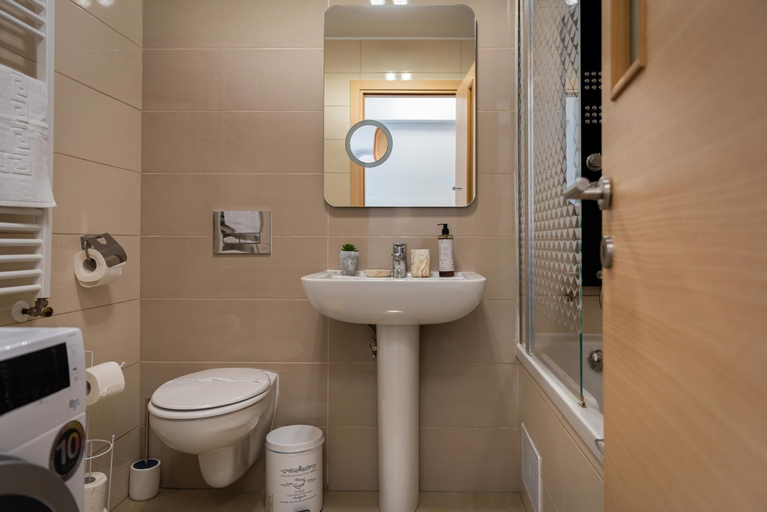 Others 2, CH Apartments Coresi, Brasov