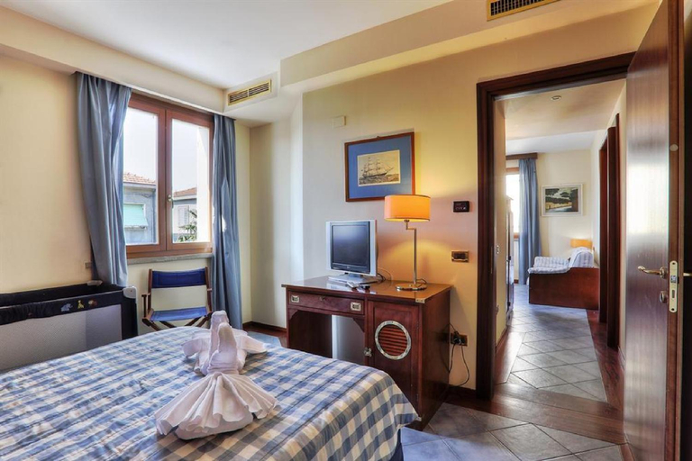 Bedroom 2, Zì Maria, Livorno