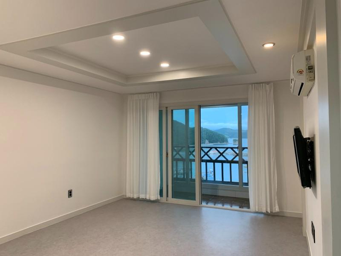 3, Tongyeong Youngwoon Stay Ocean View Pension, Tongyeong
