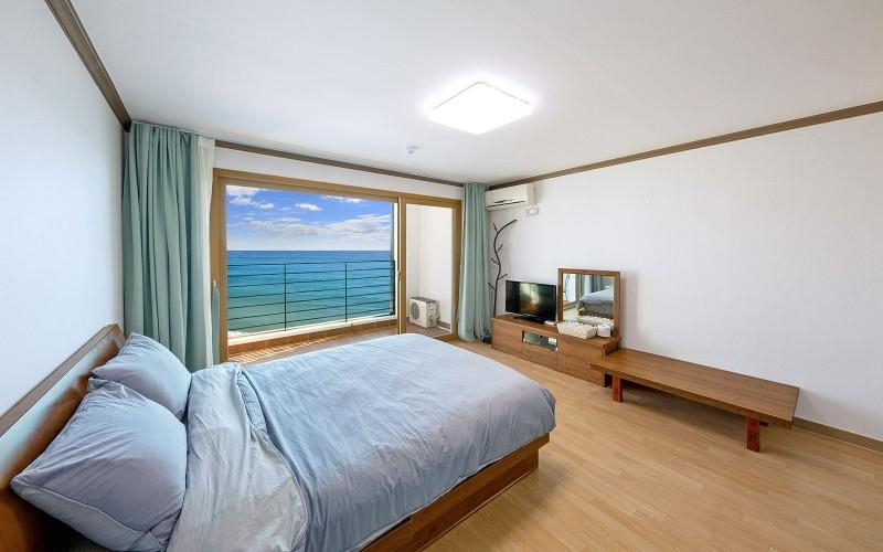 Bedroom 4, Yeongdeok Gaemitongkku Pension, Yeongdeok