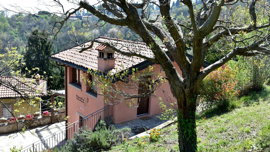 Exterior 16