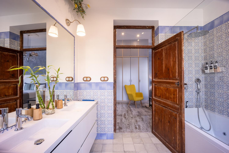 Bathroom 3, Portrait Boutique Guesthouse, Valencia