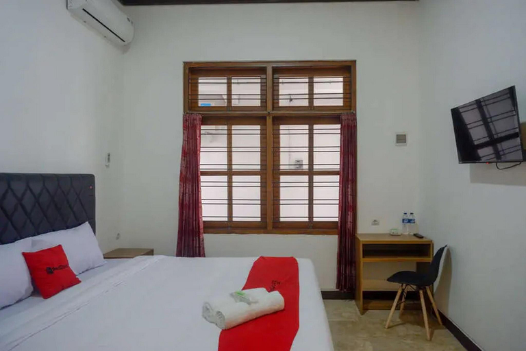 Bedroom 12