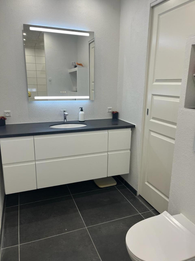 Bathroom, Private Rooms in center of Billund, Billund