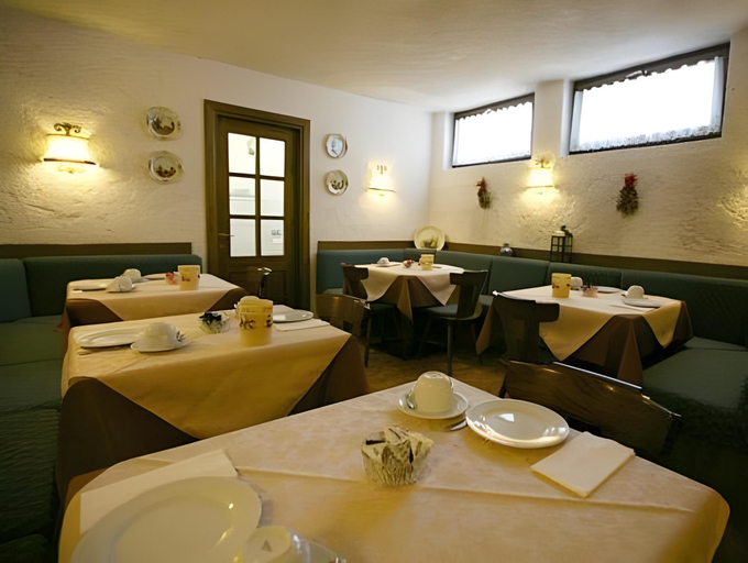Food & Drinks 4, Garni BUCANEVE, Trento
