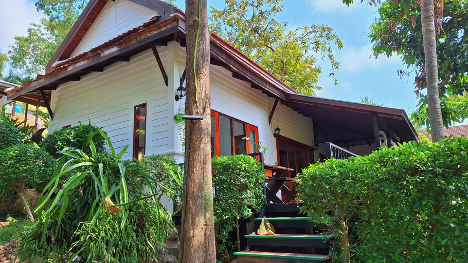 Exterior 7
