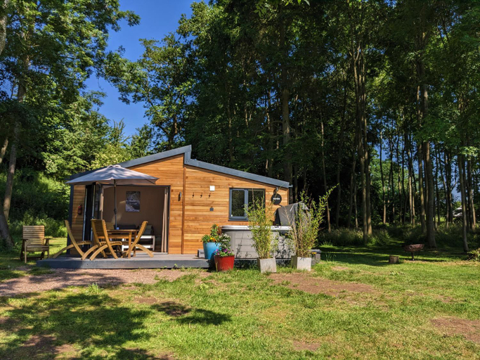 Others 4, Riverside Cabins, Shropshire