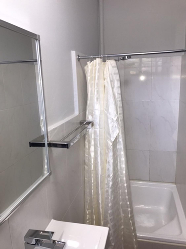 Bathroom 7