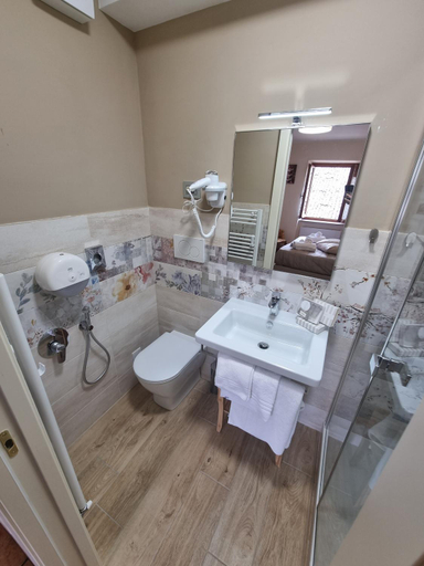 Others 3, LucyBen GuestHouse, Perugia