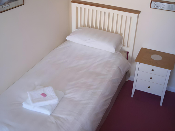 Bedroom 2, The Poldark Inn, Cornwall