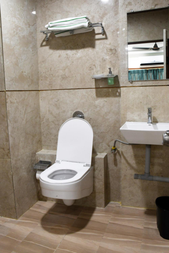 Bathroom 4, Otel, Nagpur