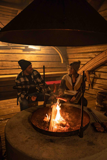 Food & Drinks 3, Yurt District, Lapland