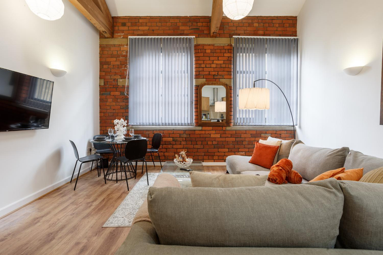 Others 5, Cozy Downtown Loft in Bradford, Bradford