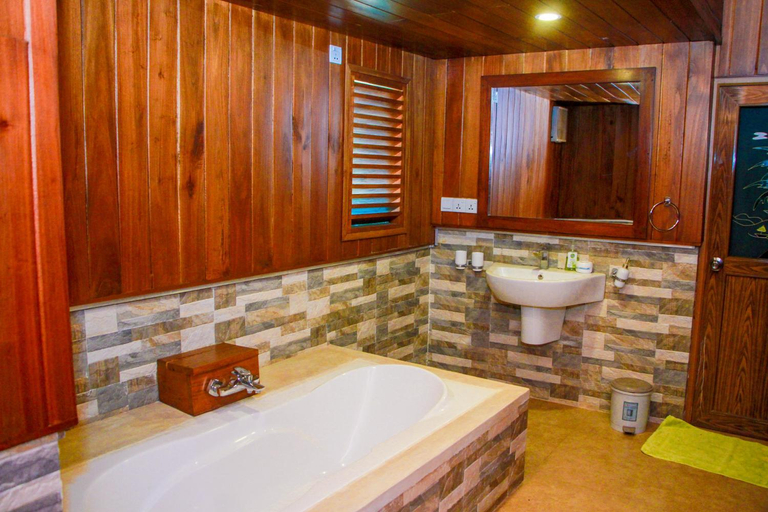 Bathroom 2, Sigiriya Water Cottage, Dambulla