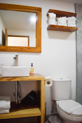 Bathroom 4, Blue Window Boutique Villas Hotel, Santa Cruz