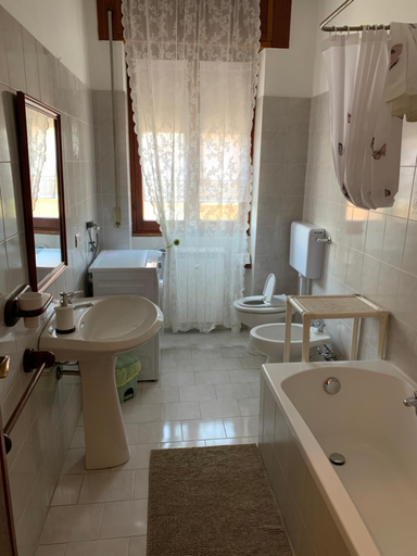 Bathroom 9