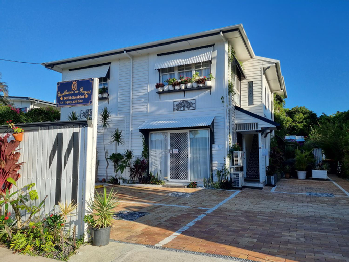 GUESTHOUSE on REGENT Bed & Breakfast, Caloundra - Caloundra S.