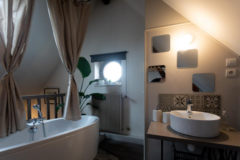 Bathroom 8