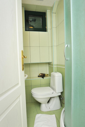 Bathroom 2, Apartments Jelena Skver