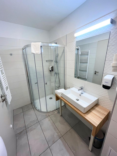 Bathroom, Aqua Hotel, Kecskemét