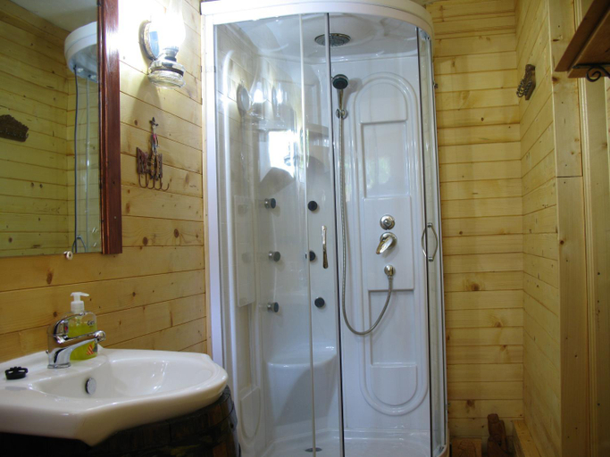 Bathroom 1, Casa Rustica Oltenia, Stoenesti