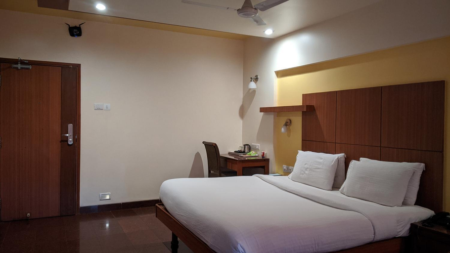 Bedroom 3, Hotel Sankam Residency, Belgaum