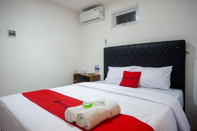 Bedroom 25