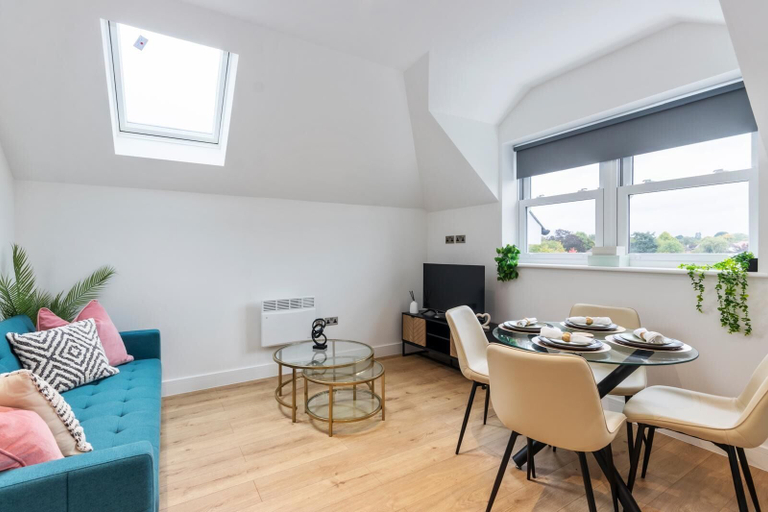 Others 4, Flat 5 Saarb Apartments, Surrey