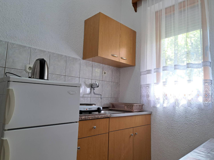 Facilities 2, Gjorgji Apartments 68a