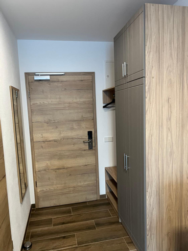 Others 5, Boardinghouse MDS, München