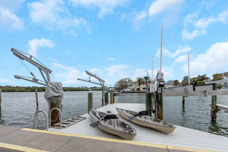 Canoeing, Azule Waterfront Villa with Private Dock, Pinellas