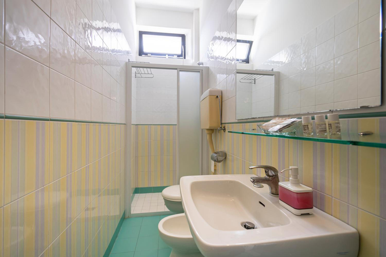 Bathroom 5, HOTEL BIANCA VELA, Rimini